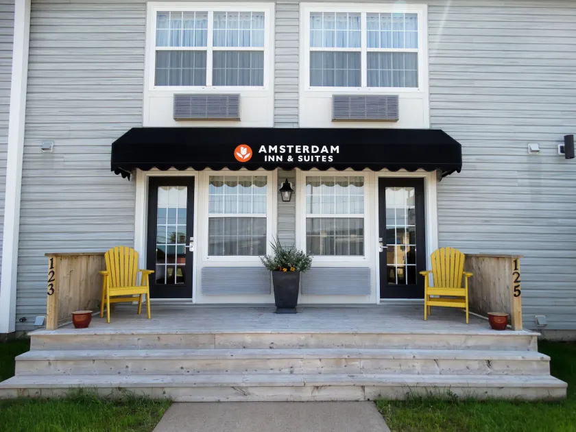 Amsterdam Inn & Suites Moncton - Image 1