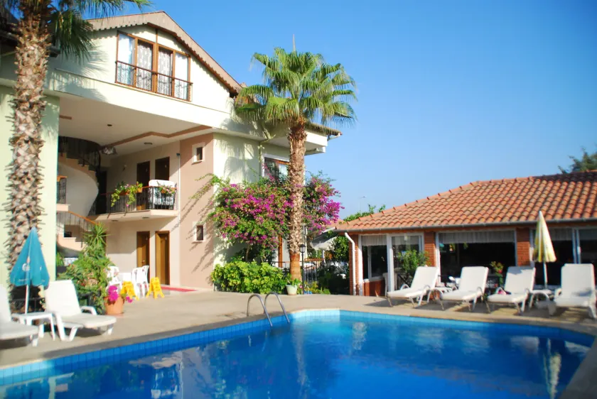 Crescent Hasirci Hotel - Image 1
