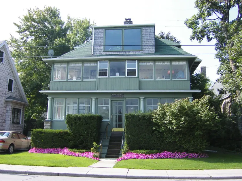 Rose Arden Bed & Breakfast - Image 1
