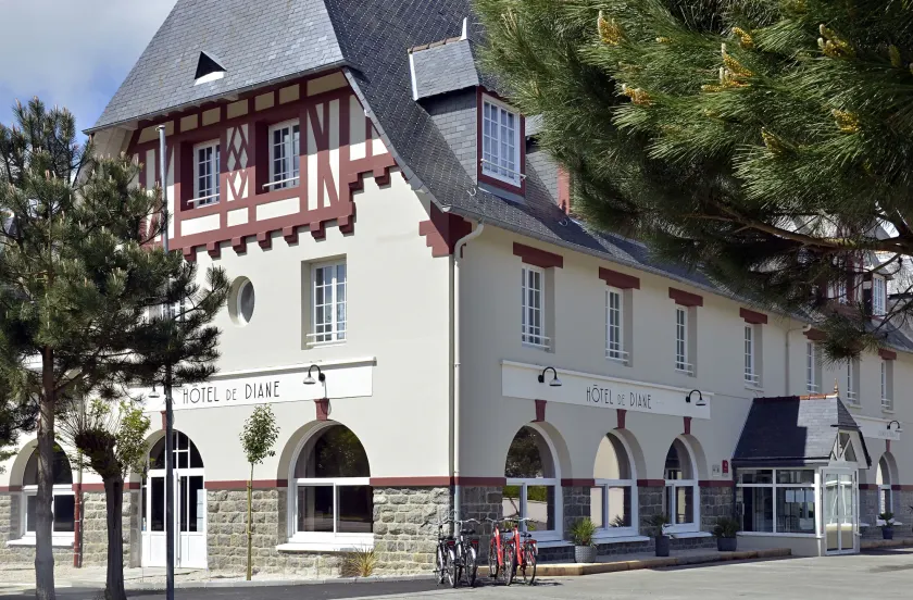 Hotel De Diane - Image 1