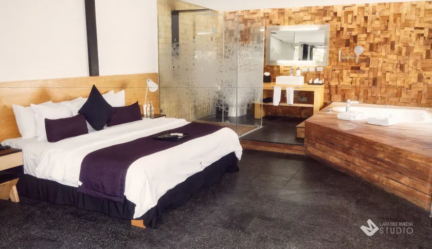 MO17 Hotel Boutique - Image 1
