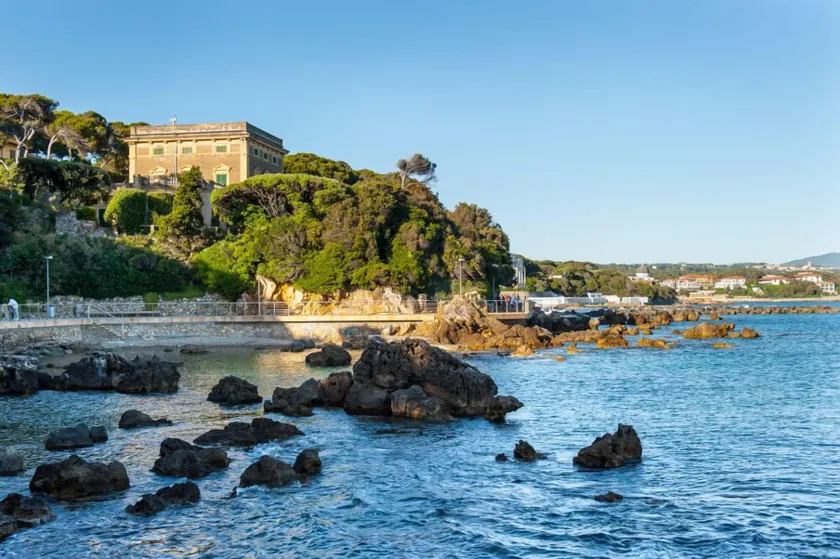 Grand Hotel Villa Parisi - Image 1