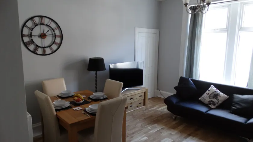 Portum -John St Apartment - Image 1