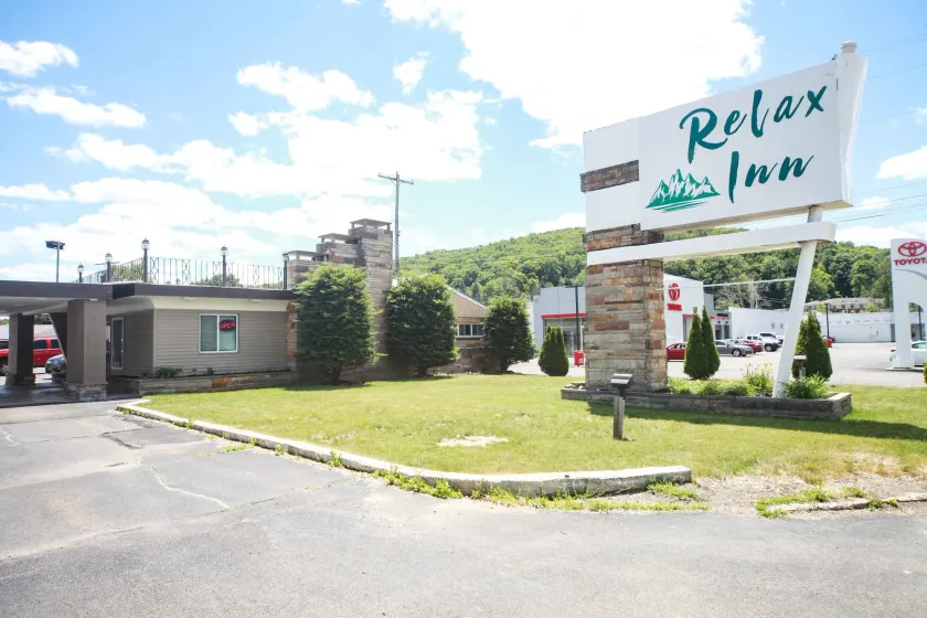 Relax Inn - Image 1