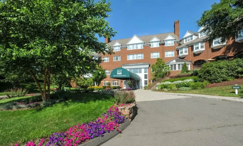 The Simsbury Inn - Image 1