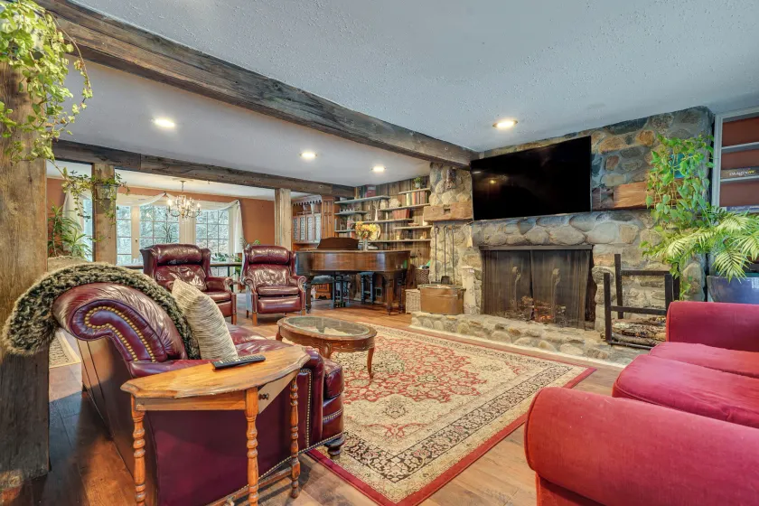 Spacious Vermont Farmhouse | 3 Mi to Mount Snow - Image 1