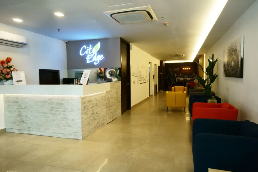 OYO 264 City Edge Hotel - Image 1