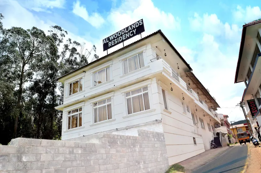 Al Woodlands Residency - Image 1