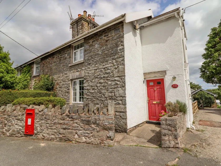 The Old Post Office - Image 1