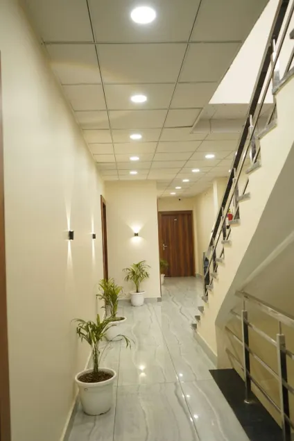 Maharaja Hotel and Restaurant - Lobby
