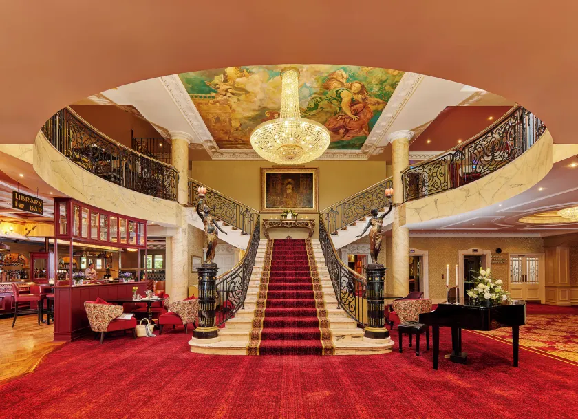 Bridge House Hotel, Leisure Club & Spa - Image 1