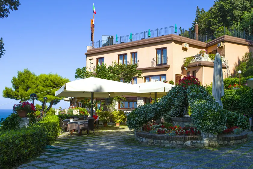 Hotel Internazionale - Image 1
