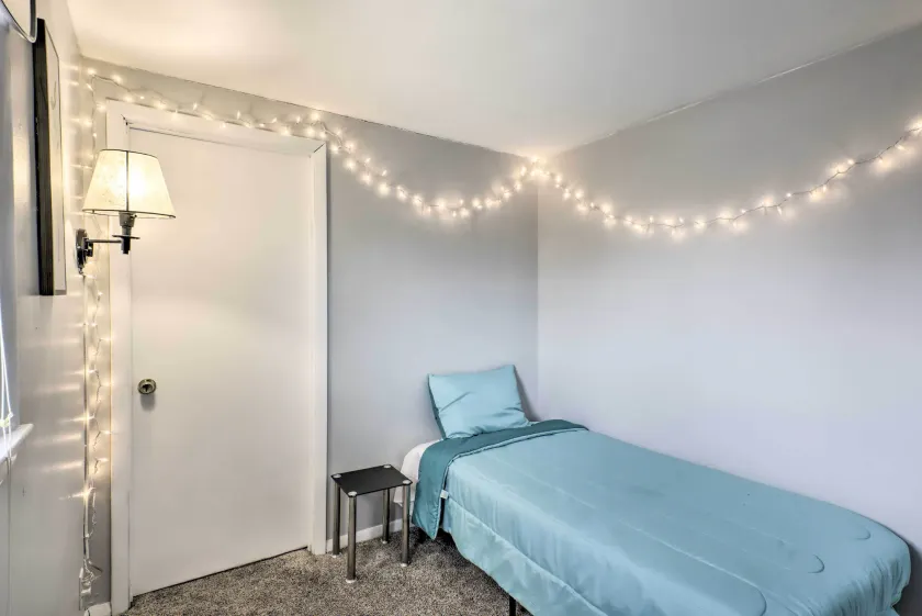 Cozy Milwaukee Home: 3 Mi to Whitefish Bay! - Intérieur