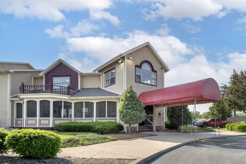 SureStay Plus Hotel by Best Western Auburn - Image 1