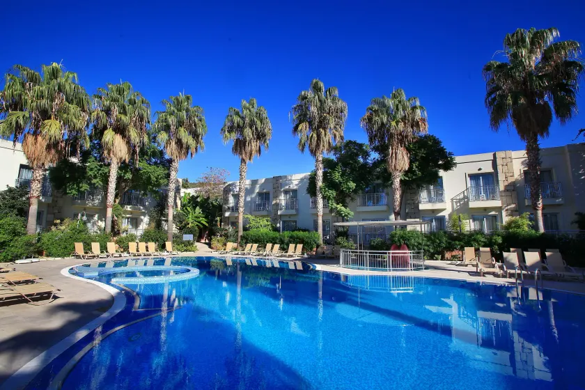 Mandarin Resort & Spa - Image 1