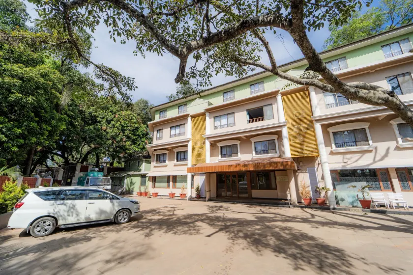 Orient Beacon Resort, Panchgani - Image 1
