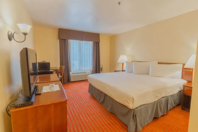 The Monarch Inn - Image 1