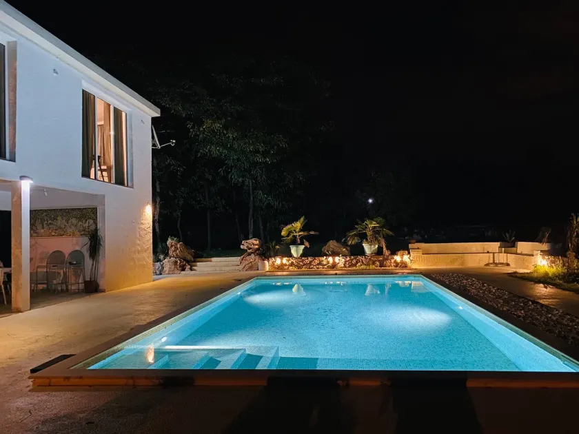 The Rock Star's Villa with Private Pool and Beach - Image 1
