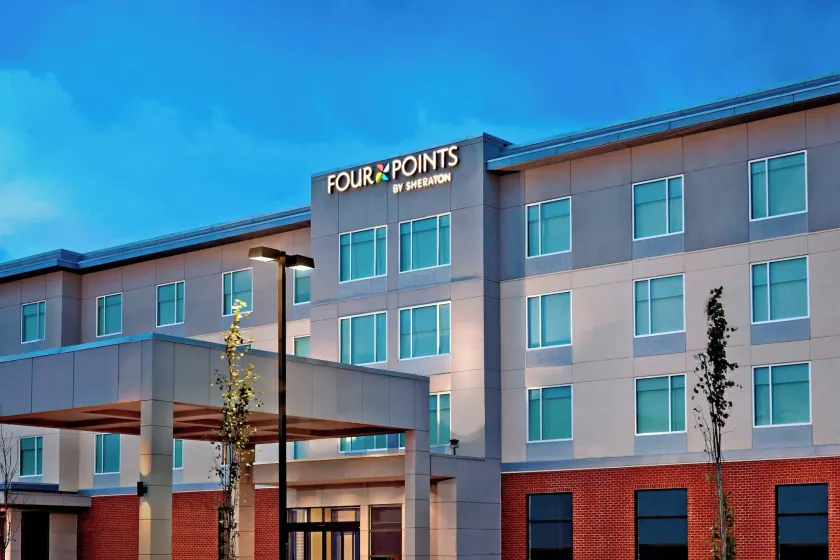 Four Points by Sheraton Edmonton International Airport - Image 1