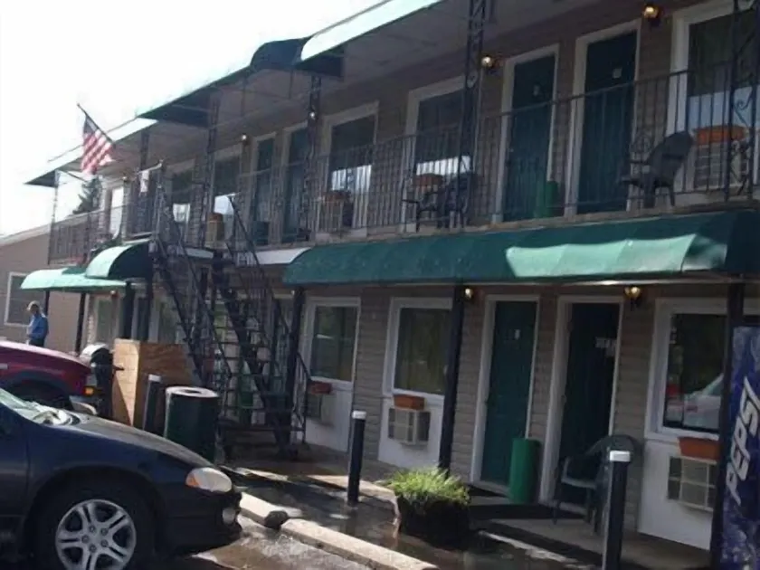 K-River Motel & Campground - Image 1