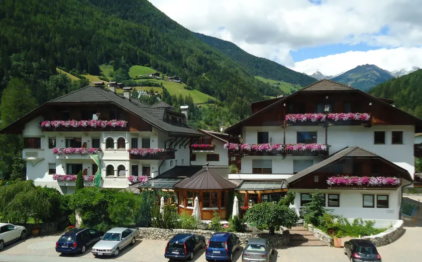 Alphotel Stocker Alpine Wellnesshotel - Image 1