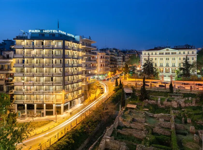 Park Hotel - Image 1