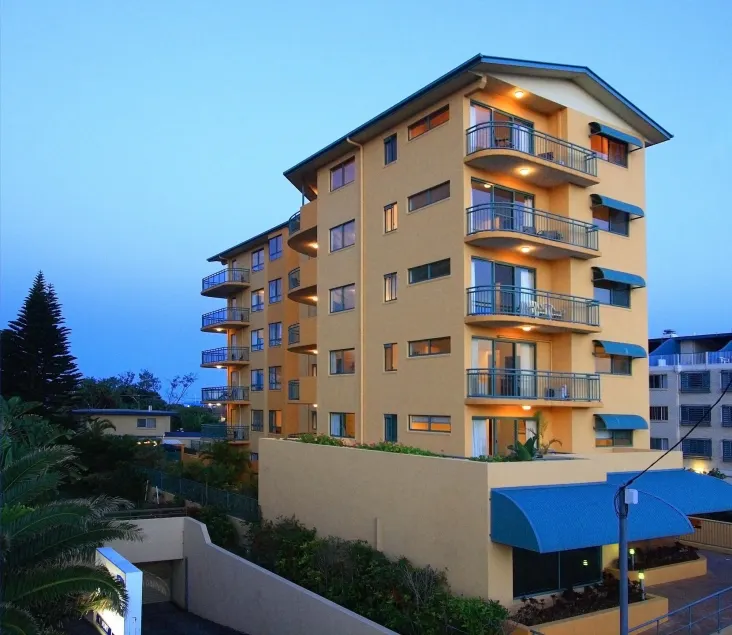 Sunshine Towers Boutique Apartments - Image 1
