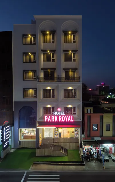 Hotel Park Royal - Image 1