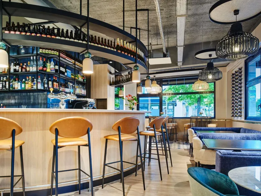 Mercure Paris Nanterre - Image 1