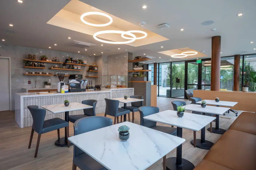 Olivia Hotel - Image 1