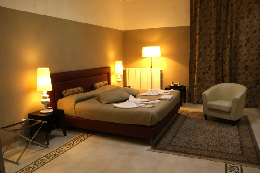 Abatellis Luxury - Image 1