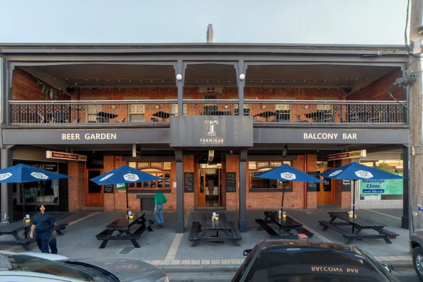 Terminus Hotel Yarrawonga - Image 1