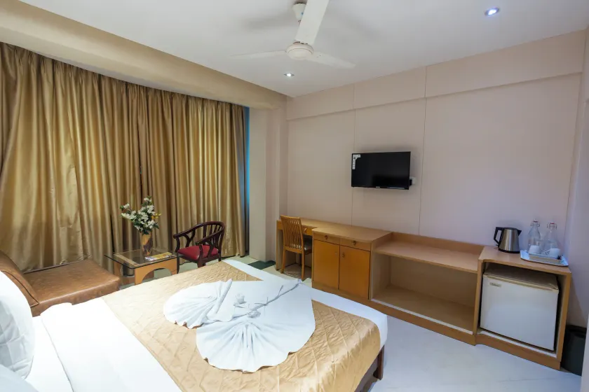 Summer Plaza Resort - Image 1