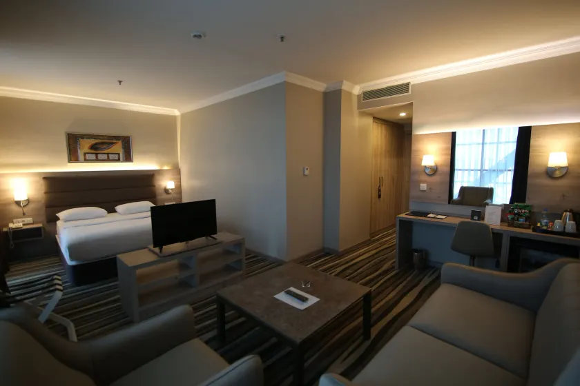 Hotel Excellence Inn - Image 1
