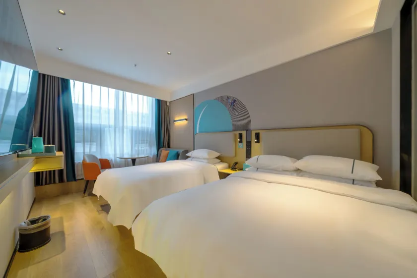 Home Inn Huayi Select Hotel, Beijing Tongzhou Beiyuan Subway Station Wanda Plaza - Image 1
