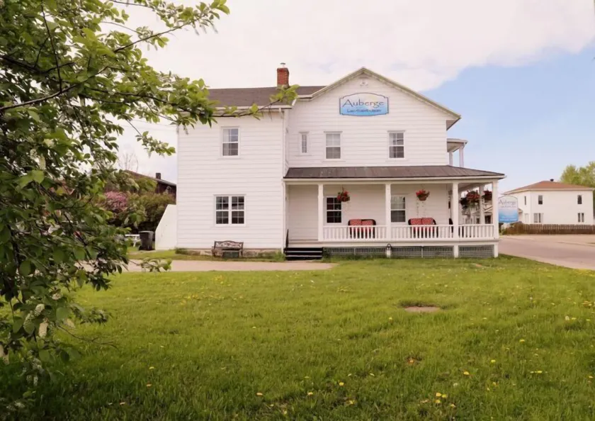 Auberge Lac-Saint-Jean - Image 1