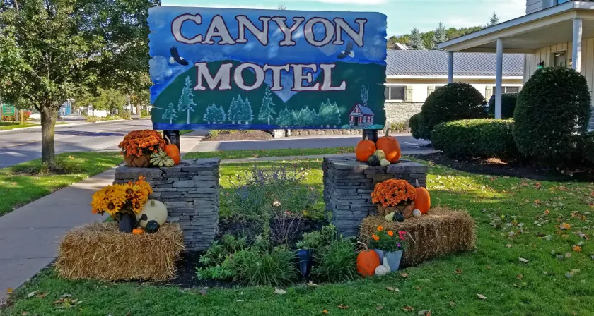 Canyon Motel - Image 1