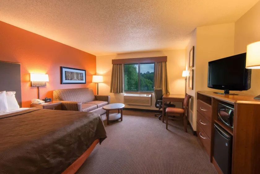 AmericInn by Wyndham Minocqua - Image 1