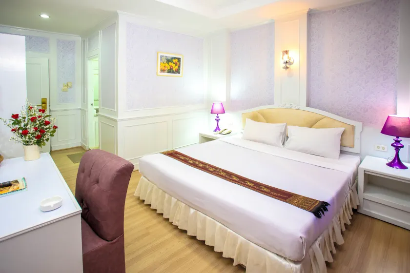 PJ Watergate Hotel - Image 1