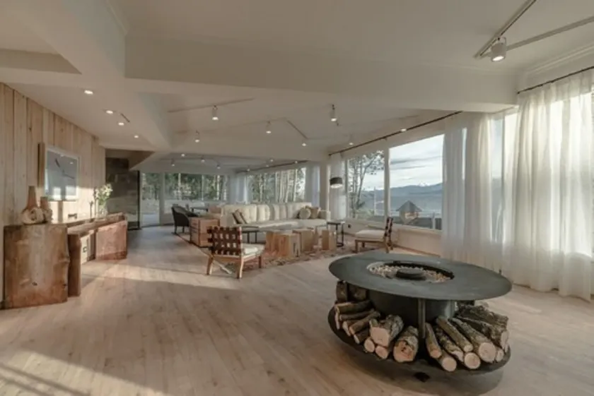Aguila Mora Suites & Spa - Zona de estar del vestíbulo