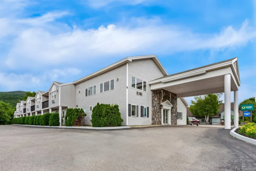 Quality Inn & Suites Gorham Riverside - Image 1