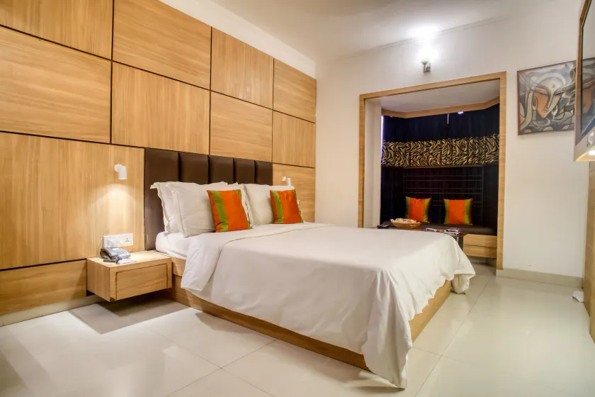 Roland Hotel - Image 1