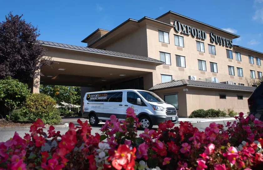Oxford Suites Portland - Jantzen Beach - Image 1