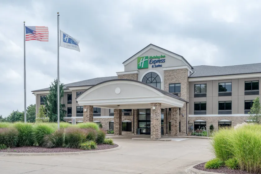 Holiday Inn Express & Suites Wadsworth by IHG - Image 1