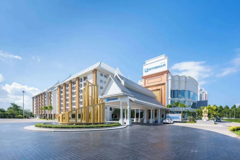 Wyndham Jomtien Pattaya - Image 1