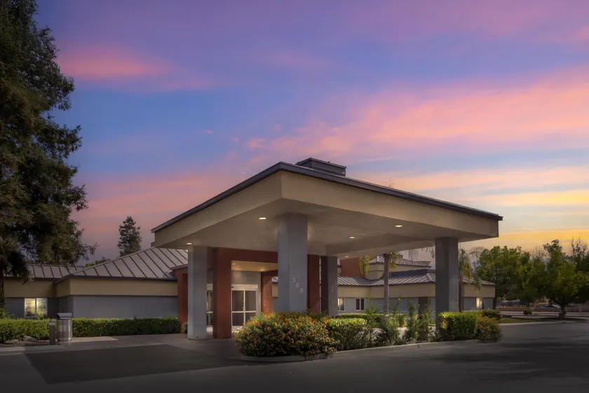 Best Western Porterville Inn - Image 1