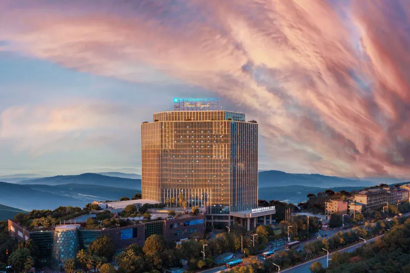Wyndham Grand Plaza Royale Chenzhou - Image 1