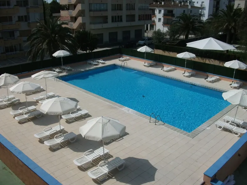 Nautilus Hotel - Image 1