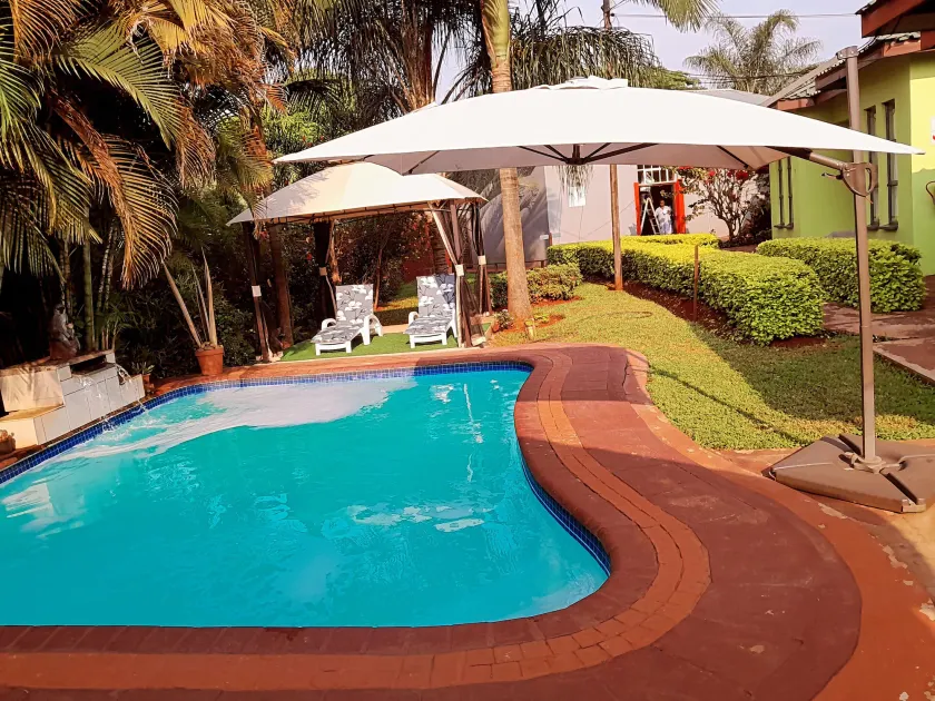RS GARDEN GUESTHOUSE - Image 1