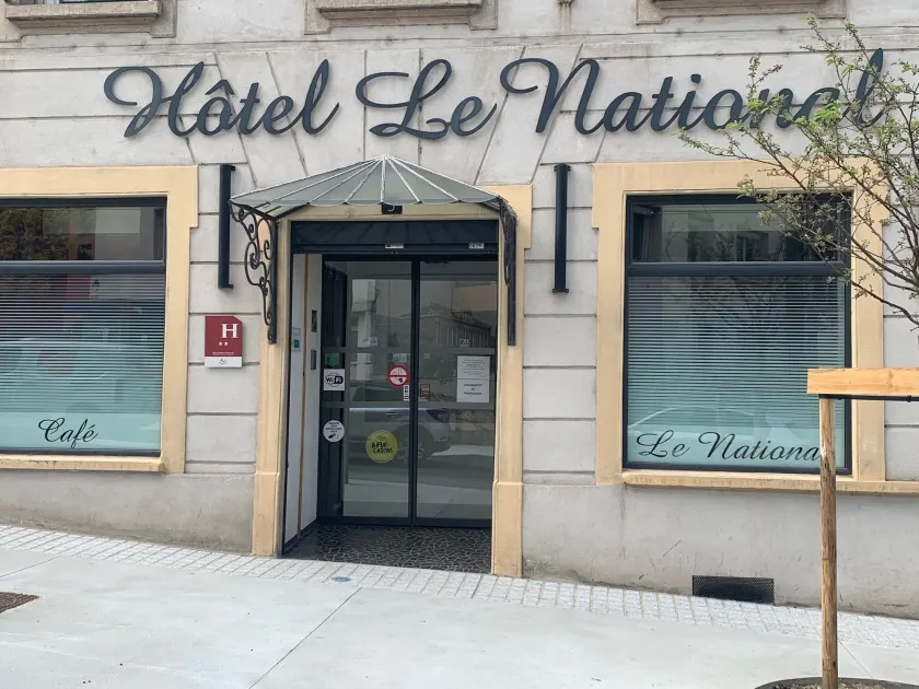 Hôtel le National - Image 1